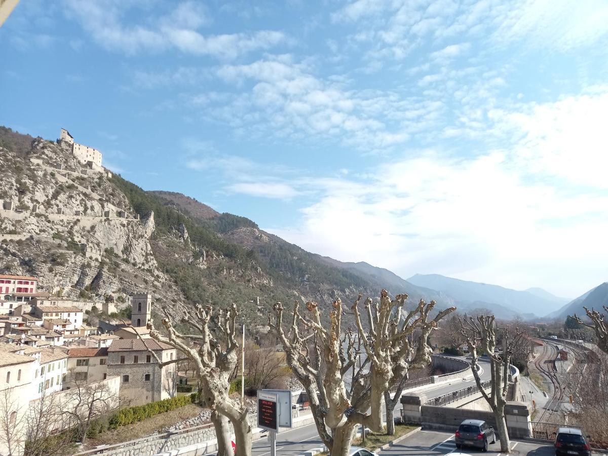 Hotel Le Vauban Entrevaux Exterior photo